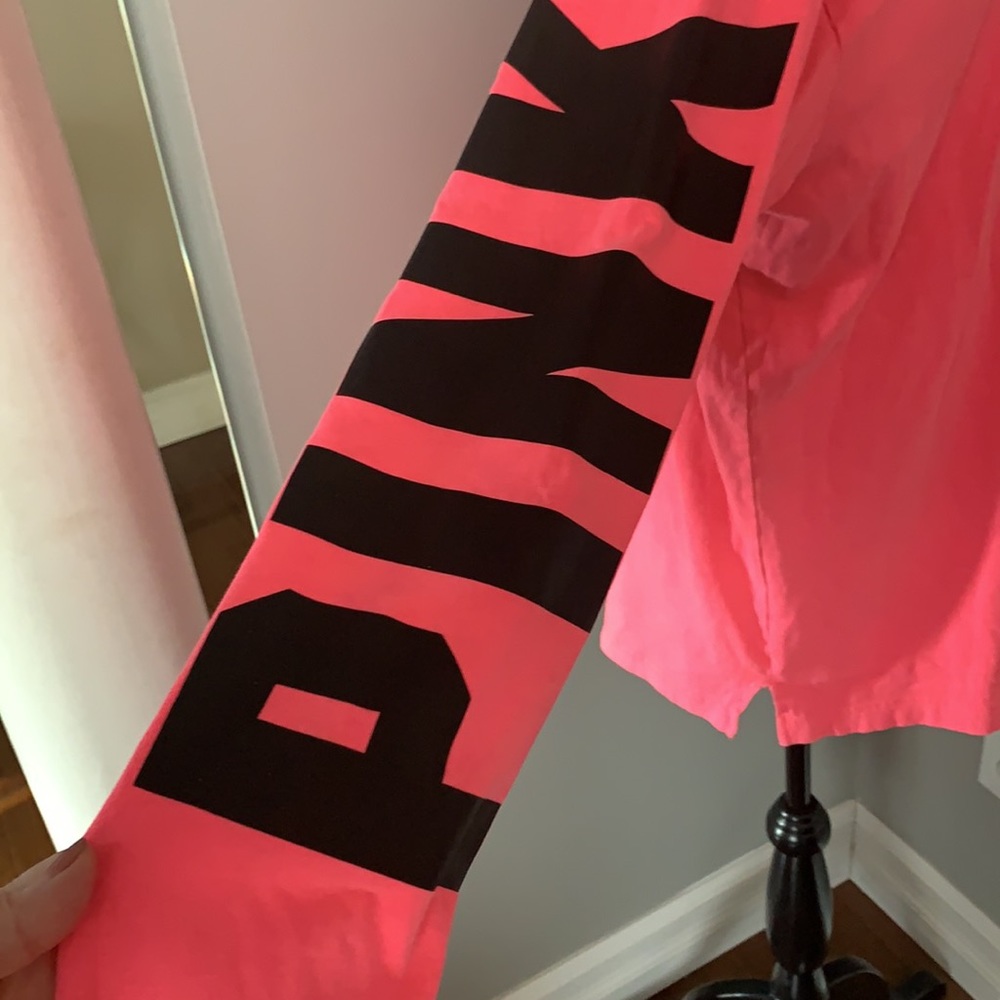 ❌SOLD❌Pink Victorias Secret long sleeve top - Picture 2 of 4